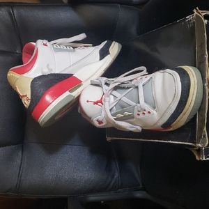 Air Jordan 3 Retro "Fire Red" 2006